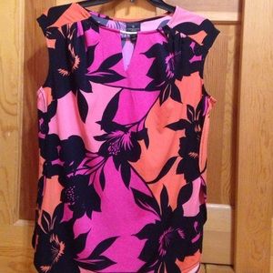 Worthington Floral Top!