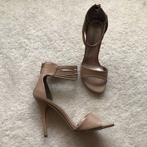 Michael Antonio Nude Heels!