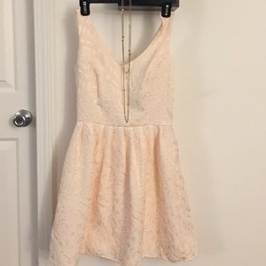 Francesca's Collections Cream V-Neck Party Dress