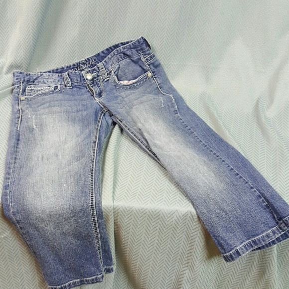 Maurices capris