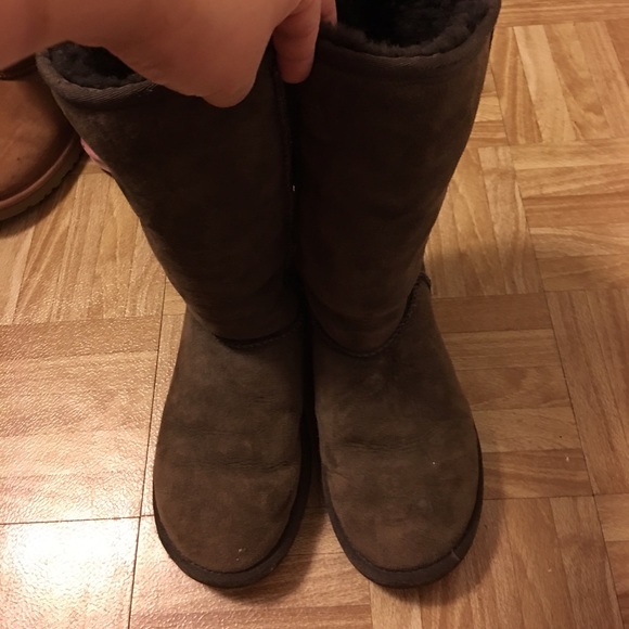 authentic ugg tall brown boots size 6