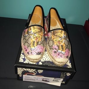 Gucci Pillar Espadrille Tiger Print Flat