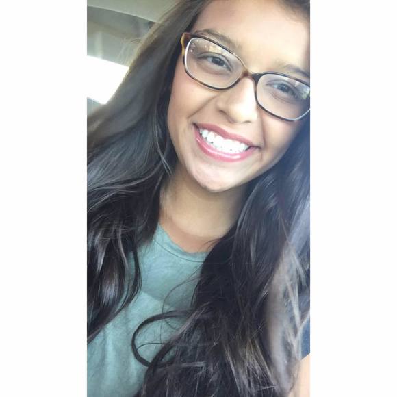 Meet your Posher, Brooke