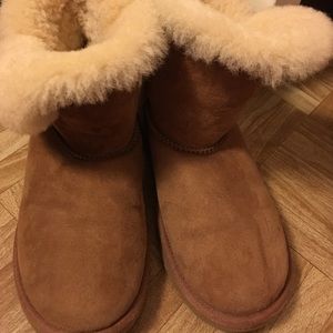 authentic short ugg boots buttons