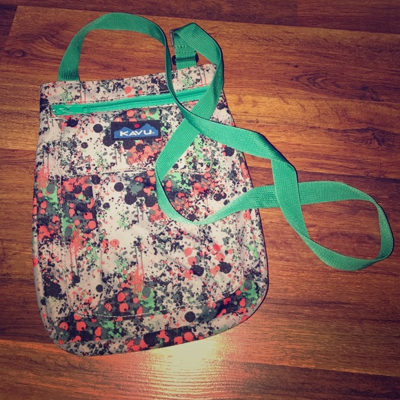 Kavu purse