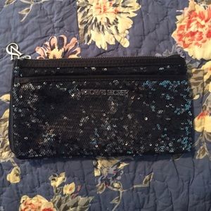 VS clutch. I got it as a gift and never used it.
