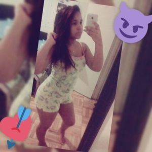 Meet your Posher, Paola