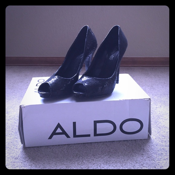 Black ALDO Garlanda Peep-toe Heels 👠