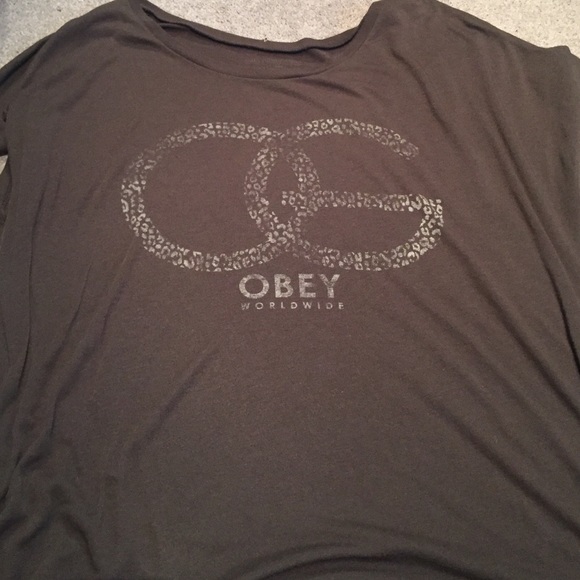 Obey tshirt