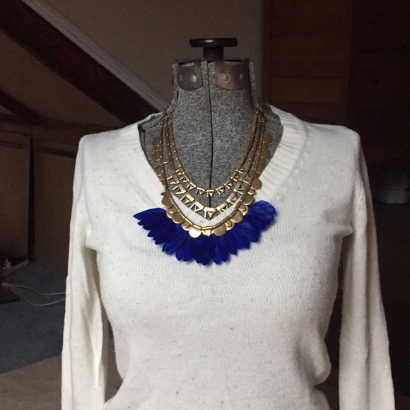 Stella & Dot blue feather necklace