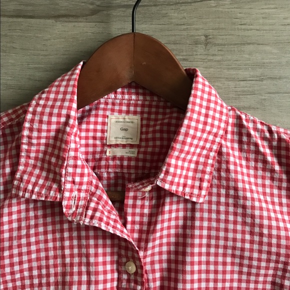 Gap Red White gingham fitted boyfriend shirt