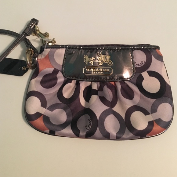 Coach wristlet - Picture 1 of 4