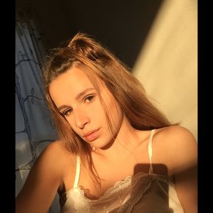 Meet your Posher, Chloe