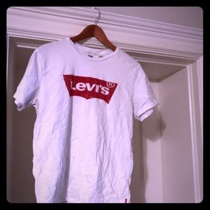 Classic Levi's T-shirt