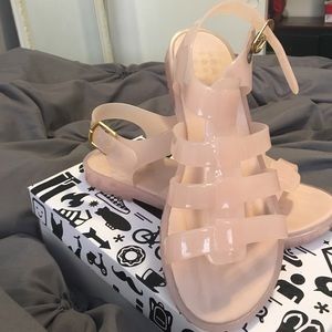 Light pink jelly sandals