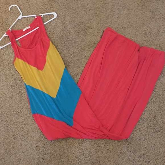 Dresses & Skirts - Maxi dress