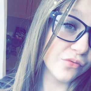 Meet your Posher, Chelsie