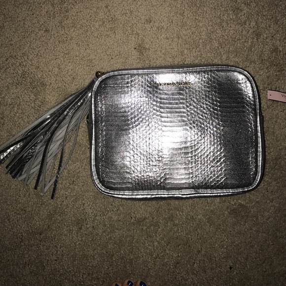 NWT VS Silver Limited cross body