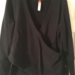 Awesome criss cross sweatshirt super comfy.