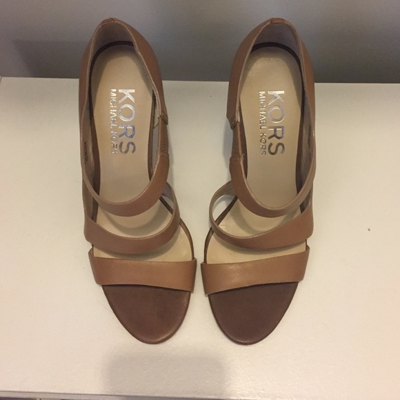 Nude Michael Kors heels