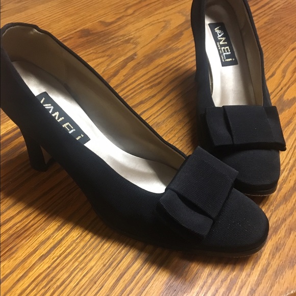 Vintage chunky heal pump