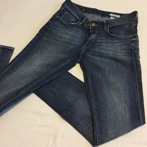 ⚡️Slim Leg Jeans⚡️