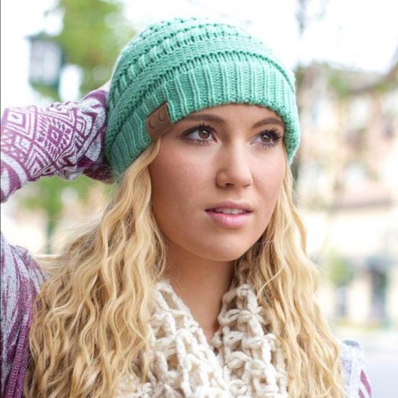 POPULAR! << Solid Color CC Boutique Beanies > Firm - Picture 3 of 3