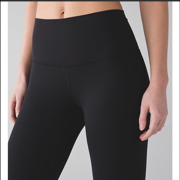 Black lululemon align crops
