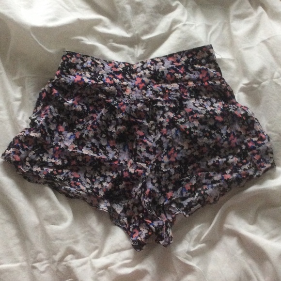 American Eagle flowy shorts size S