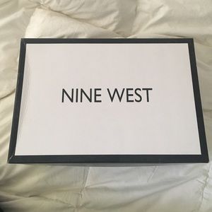 Nine West Aniston high heel in metallic silver.