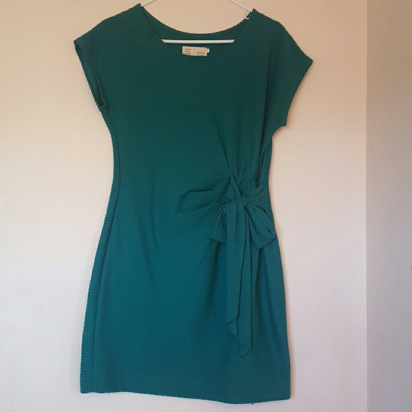 Anthropologie Green Dress - Cute Bow tie!
