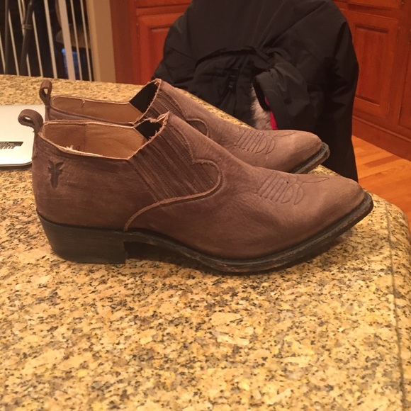 frye ankle boots size 10