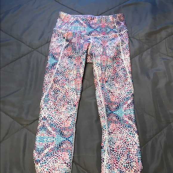 Calia Capris NWOT