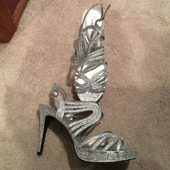 adrianna papell silver heels