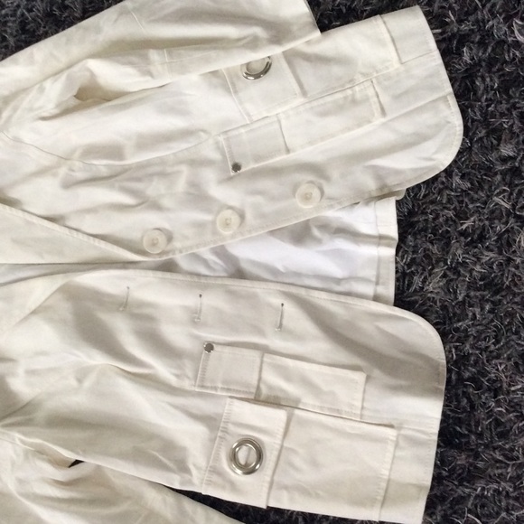 white jacket - Picture 2 of 3