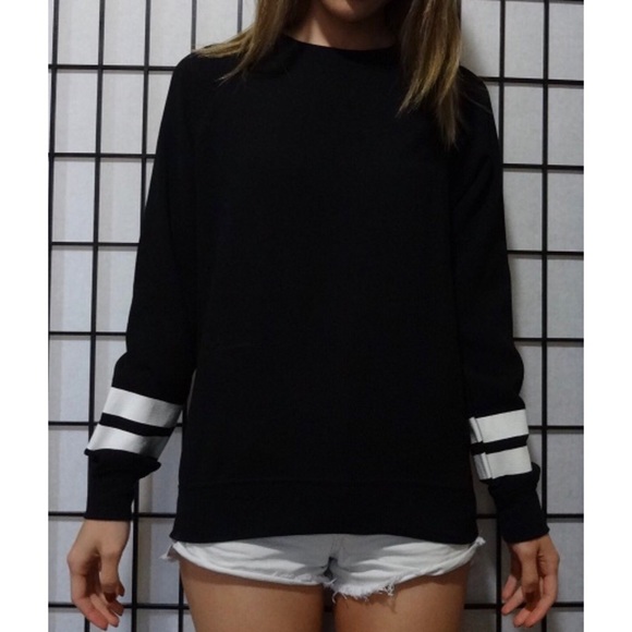 Black Sweater "Tokyo 25"