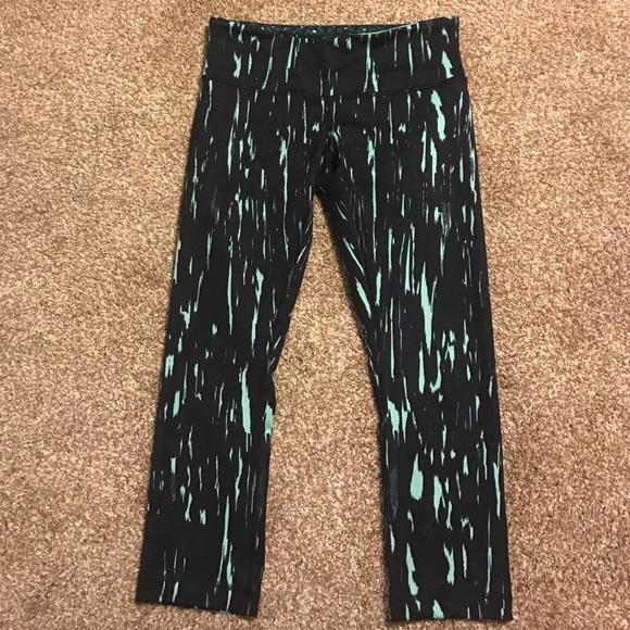 cropped wunder under leggings