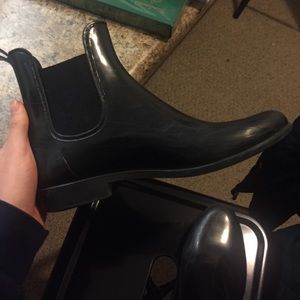 Black J crew Chelsea Rainboots size 9