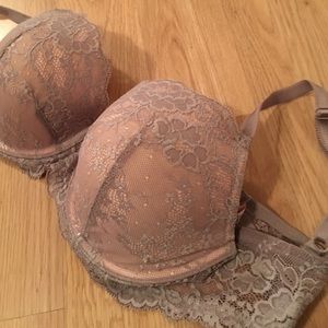 Victoria's Secret Lines Demi Bra 38C