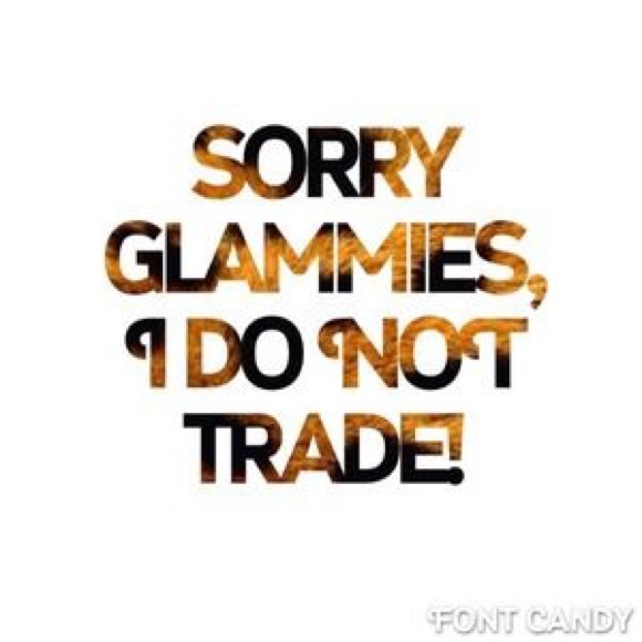 Welcome to my closet!💋 - Picture 4 of 7