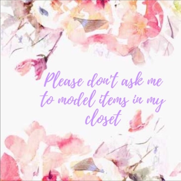 Welcome to my closet!💋 - Picture 7 of 7