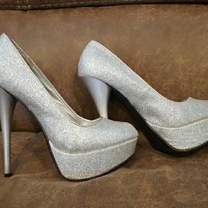 Silver glitter heels!
