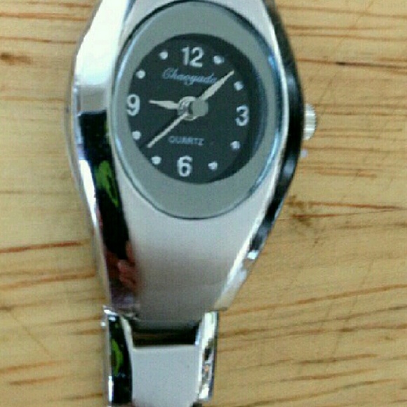 Ladies Elegant Dress Watch - Picture 1 of 2