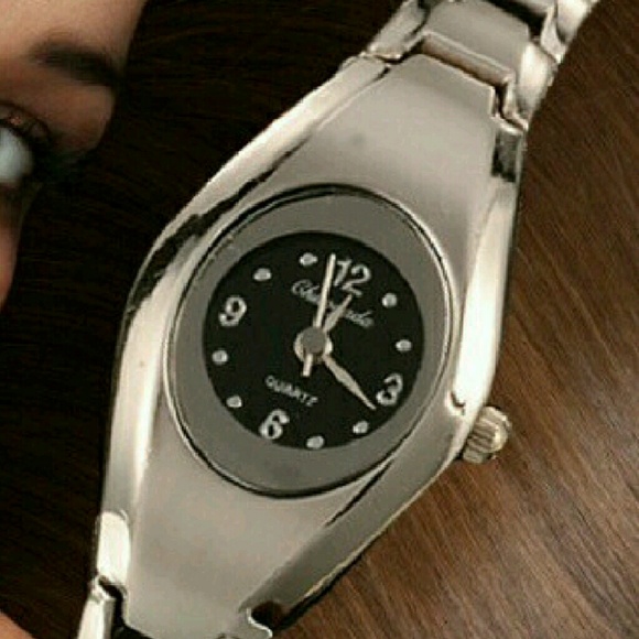 Ladies Elegant Dress Watch - Picture 2 of 2