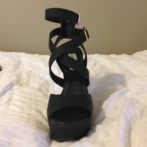 Steve Madden Wedges. Great condition. - Picture 3 of 3