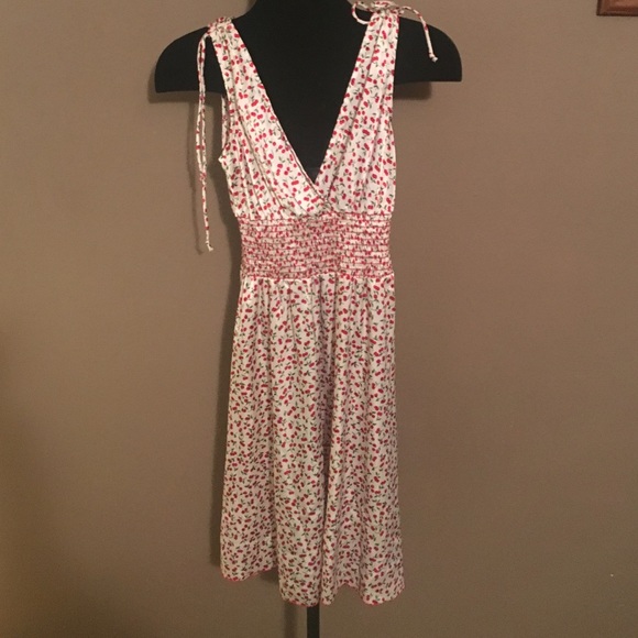 Speechless Dress. - Picture 1 of 4