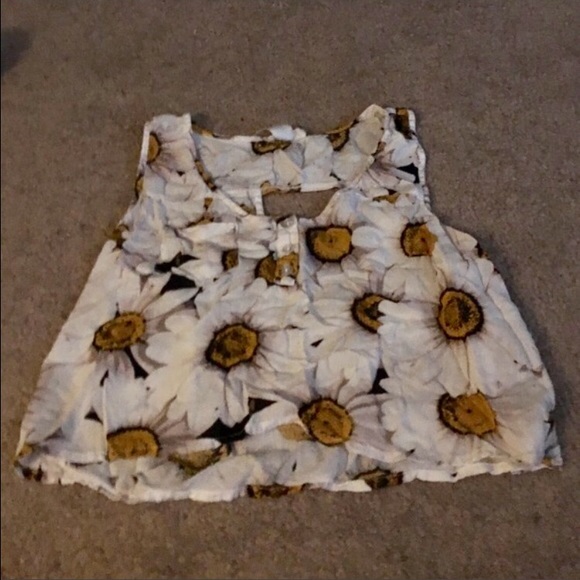 🌻Sunflower Crop Top Adorable🌻 - Picture 1 of 2