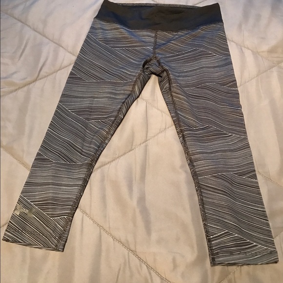 Under Armour Black printed Capris