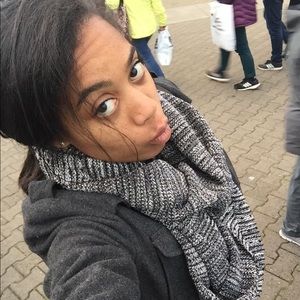 Meet your Posher, Stacy