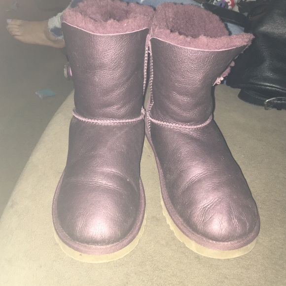 UGG